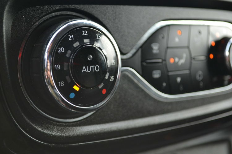 Opel Vivaro Parktronic Nagłośnienie 5osobowy Kamera cofania Zarejestrowany zdjęcie 16