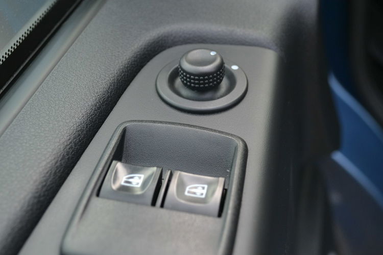 Opel Vivaro Parktronic Nagłośnienie 5osobowy Kamera cofania Zarejestrowany zdjęcie 24