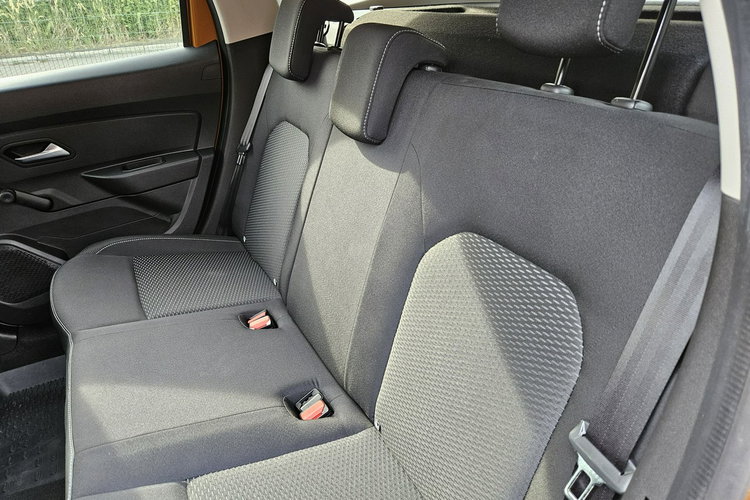 Dacia Duster Klimatronic / Navi / Podgrzewane fotele / Kamera cofania / Tempomat zdjęcie 12