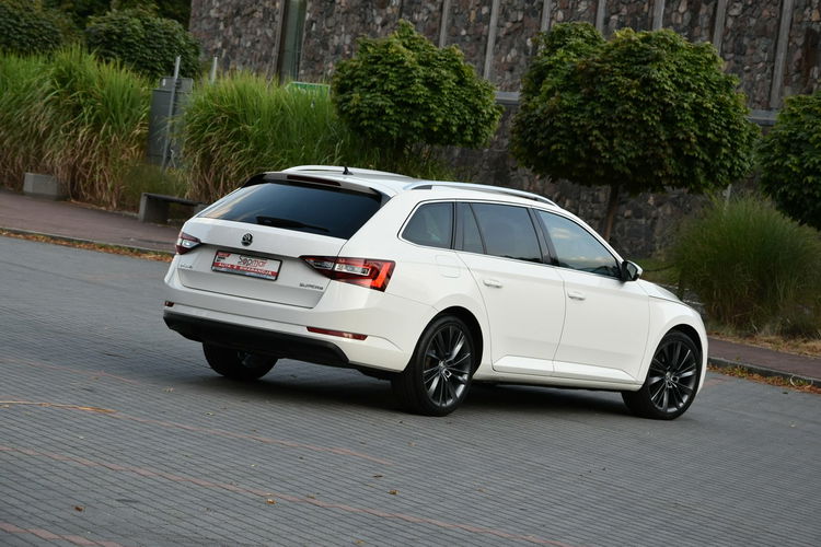 Skoda Superb 2.0TDi 150KM DSG 2019r. FullLED Skóra Blis NAVi Rolety Wentyle zdjęcie 28