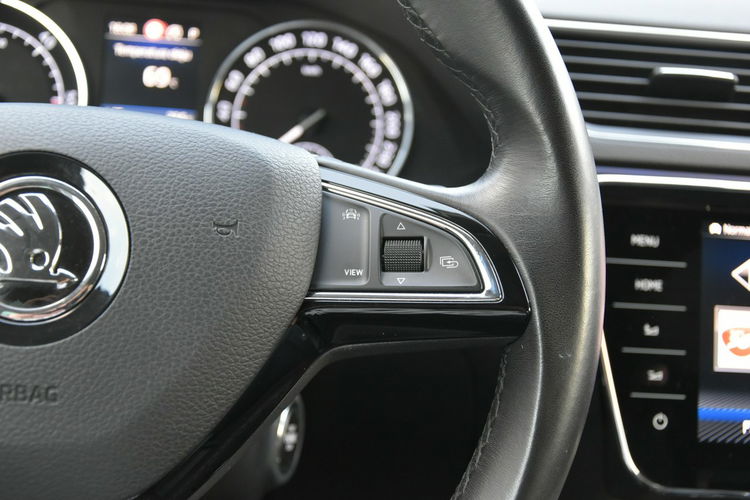 Skoda Superb 2.0TDi 150KM DSG 2019r. FullLED Skóra Blis NAVi Rolety Wentyle zdjęcie 32