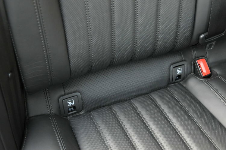 Skoda Superb 2.0TDi 150KM DSG 2019r. FullLED Skóra Blis NAVi Rolety Wentyle zdjęcie 34