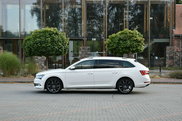Skoda Superb 2.0TDi 150KM DSG 2019r. FullLED Skóra Blis NAVi Rolety Wentyle zdjęcie 5