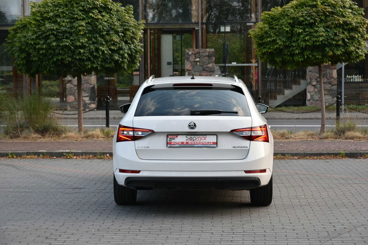 Skoda Superb 2.0TDi 150KM DSG 2019r. FullLED Skóra Blis NAVi Rolety Wentyle zdjęcie 7