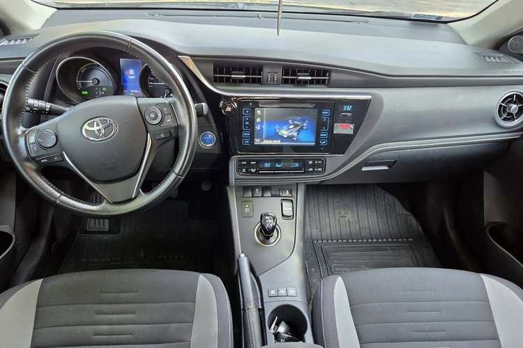 Toyota Auris 1.8 HSD 136KM Kamera Vat 23% zdjęcie 16