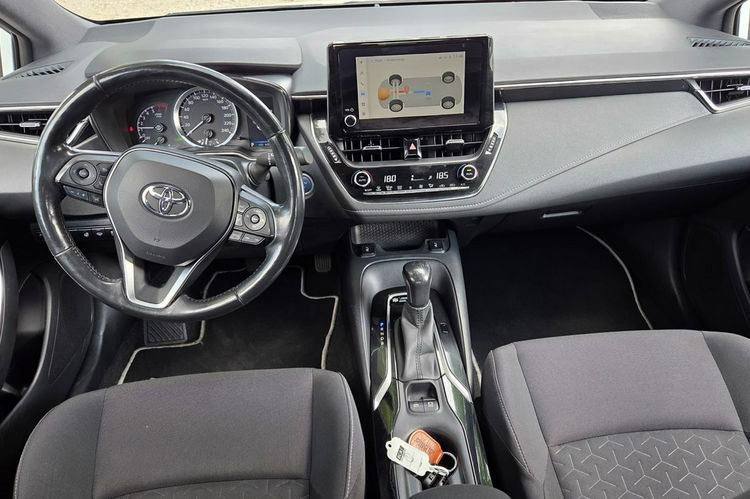 Toyota Corolla 1.8 HSD Super stan Ast. Pasa Distronic kamera Navi VAT 23% zdjęcie 14