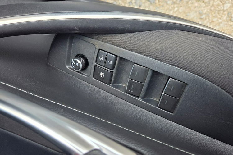 Toyota Corolla 1.8HSD LPG 122KM Bardzo ładna Vat 23% zdjęcie 15