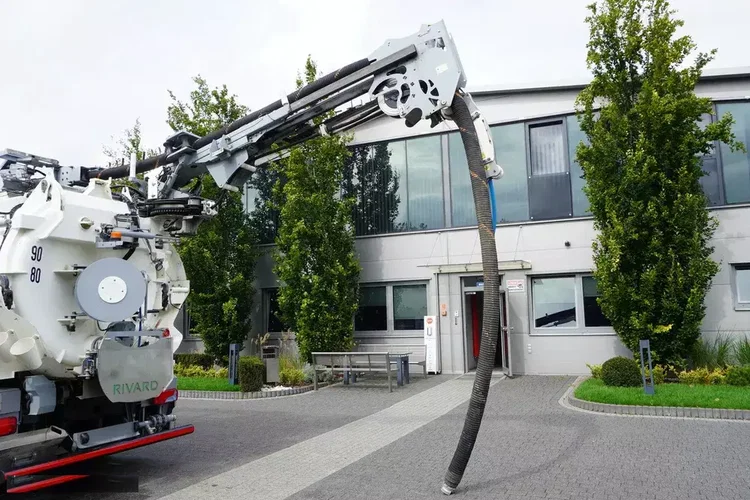 MAN TGS 26.360 E6 / Zabudowa WUKO Rivard 18 m3 / 115 tys. km / oś skrętna / 2 sztuki zdjęcie 12