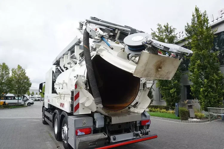 MAN TGS 26.360 E6 / Zabudowa WUKO Rivard 18 m3 / 115 tys. km / oś skrętna / 2 sztuki zdjęcie 14