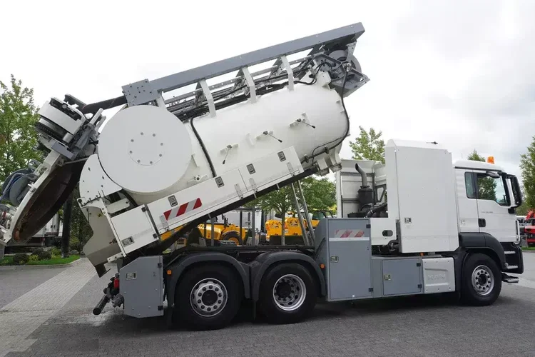 MAN TGS 26.360 E6 / Zabudowa WUKO Rivard 18 m3 / 115 tys. km / oś skrętna / 2 sztuki zdjęcie 8