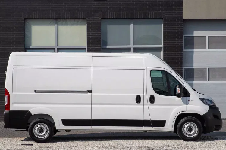 Fiat Ducato L3H2 FURGON 2.3 M-JET 160KM zdjęcie 3