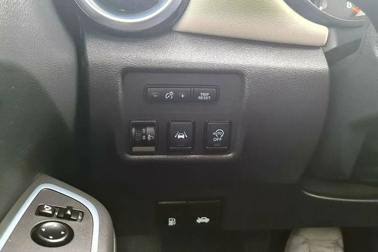 Nissan Micra 1.0 IG-T N-DSESING tylko 8000 kilometrów zdjęcie 39