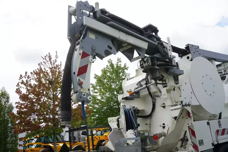 MAN TGS 26.360 E6 / Zabudowa WUKO Rivard 18 m3 / 90 tys. km / oś skrętna / 2 sztuki zdjęcie 13