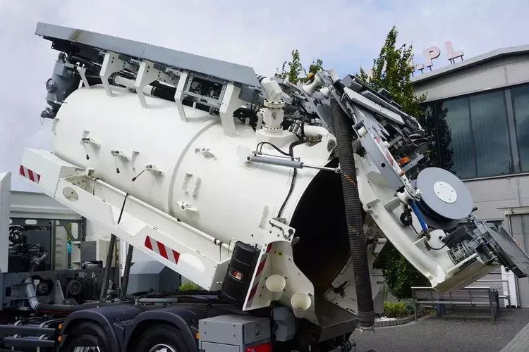 MAN TGS 26.360 E6 / Zabudowa WUKO Rivard 18 m3 / 90 tys. km / oś skrętna / 2 sztuki zdjęcie 18