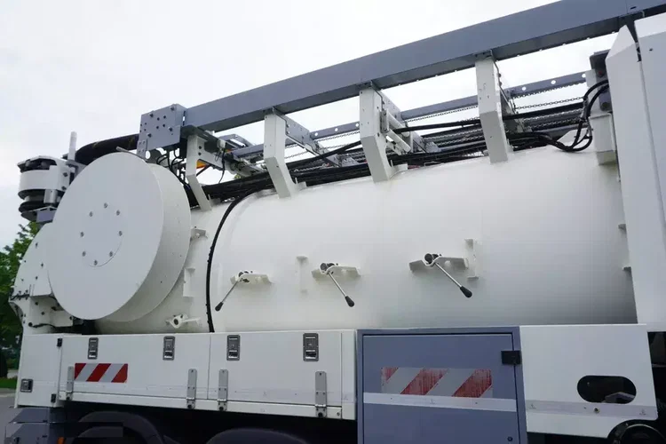 MAN TGS 26.360 E6 / Zabudowa WUKO Rivard 18 m3 / 90 tys. km / oś skrętna / 2 sztuki zdjęcie 8