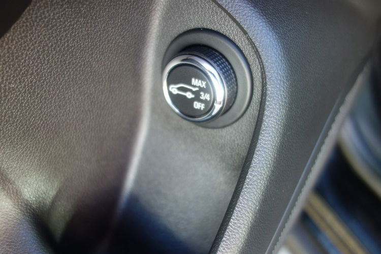 Opel Insignia ZAREJESTROWANY, LED, KAMERA, EL.KLAPA, MEGA WYPOSAŻENIE zdjęcie 15