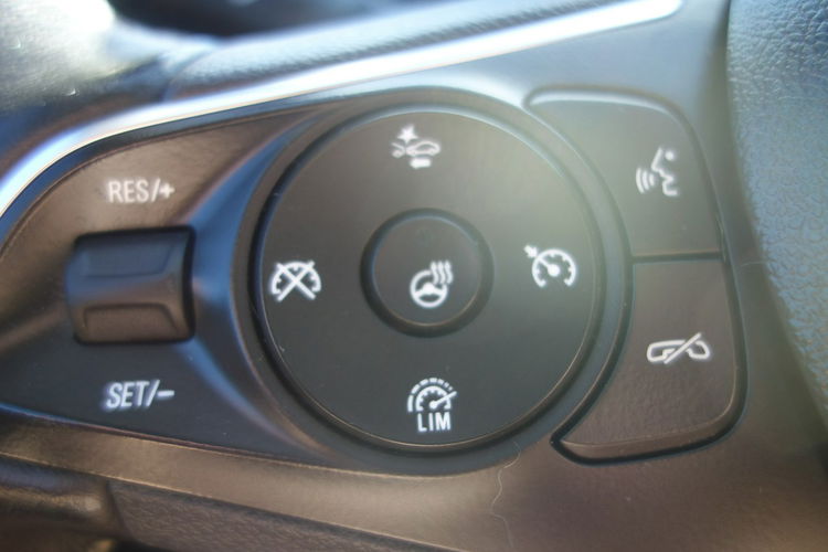 Opel Insignia ZAREJESTROWANY, LED, KAMERA, EL.KLAPA, MEGA WYPOSAŻENIE zdjęcie 26