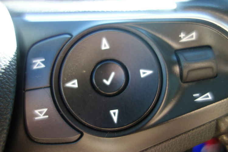 Opel Insignia ZAREJESTROWANY, LED, KAMERA, EL.KLAPA, MEGA WYPOSAŻENIE zdjęcie 27