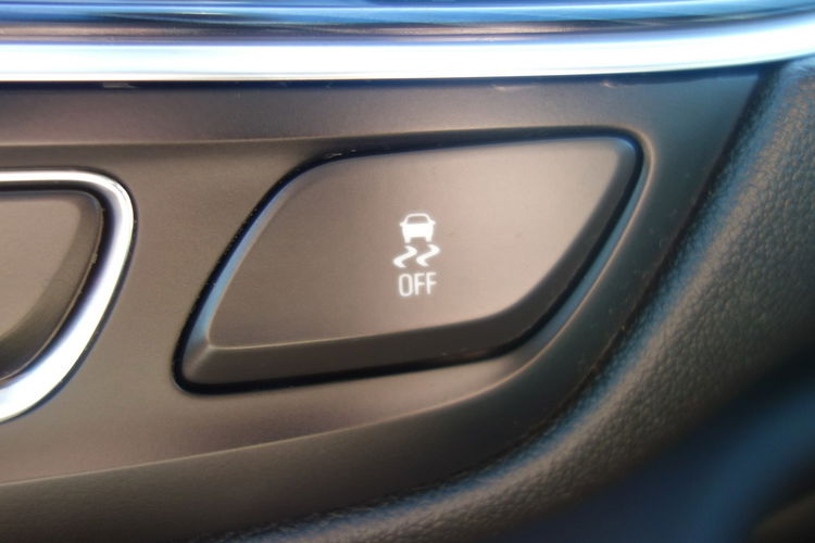 Opel Insignia ZAREJESTROWANY, LED, KAMERA, EL.KLAPA, MEGA WYPOSAŻENIE zdjęcie 31