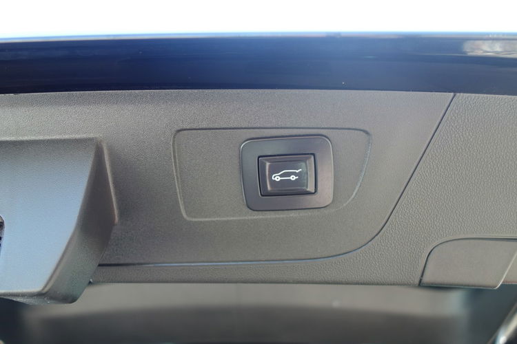 Opel Insignia ZAREJESTROWANY, LED, KAMERA, EL.KLAPA, MEGA WYPOSAŻENIE zdjęcie 7