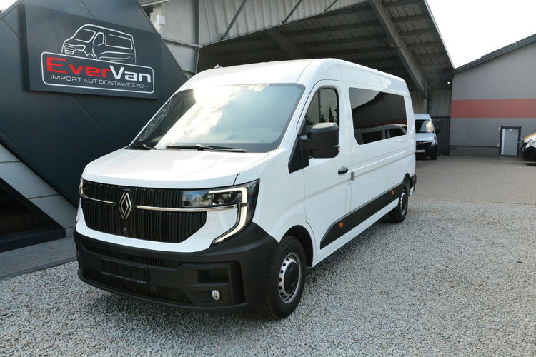 Renault Master max 9 osobowy 2025r nowy 2lata gwarancji 170KM Wersja Luxury zdjęcie 2