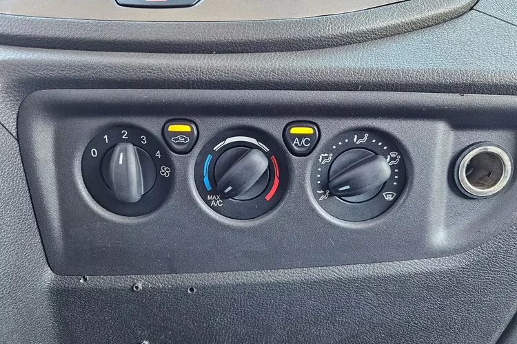 Ford transit L3H2 399990zł NETTO 2.0TdCi/170KM zdjęcie 32