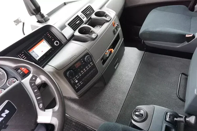 MAN TGL / 8.250 / ACC / EURO 6 / ZESTAW PRZESTRZENNY 120 M3 zdjęcie 9