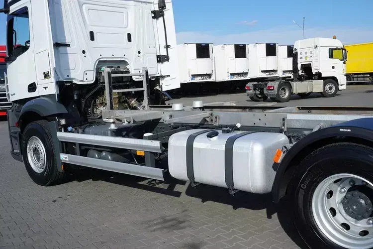 Mercedes ANTOS / 2545 / ACC / E 6 / BDF + WINDA / 7.15 , 7.45, 7.82 M / OŚ SKRĘTNA zdjęcie 10