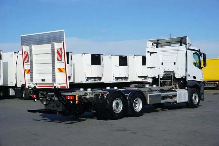 Mercedes ANTOS / 2545 / ACC / E 6 / BDF + WINDA / 7.15 , 7.45, 7.82 M / OŚ SKRĘTNA zdjęcie 5