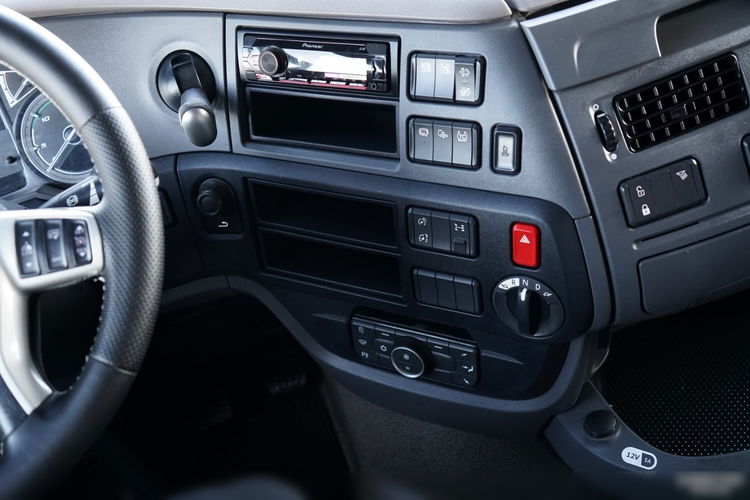 DAF XF 480 / SUPER SPACE CAB / 2021 ROK / PO KONTRAKCIE SERWISOWYM zdjęcie 32