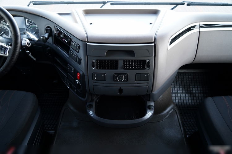 DAF XF 480 / SUPER SPACE CAB / 2021 ROK / PO KONTRAKCIE SERWISOWYM zdjęcie 33