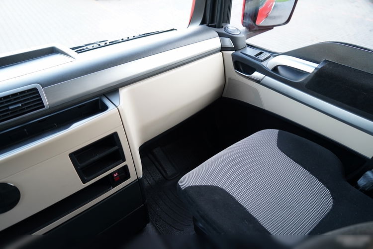 MAN TGX 18.500 / MEGA /  XLX / RETARDER / NAVI / LOW DECK /  PO KONTRAKCIE SERWISOWYM / SPROWADZONY  zdjęcie 32