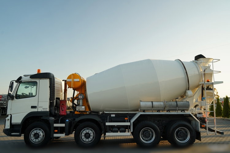 Volvo FMX 410 / 8x4 / GRUSZKA 9m3 / BETONOMIESZARKA / LIEBHERR / SPROWADZONA  zdjęcie 2