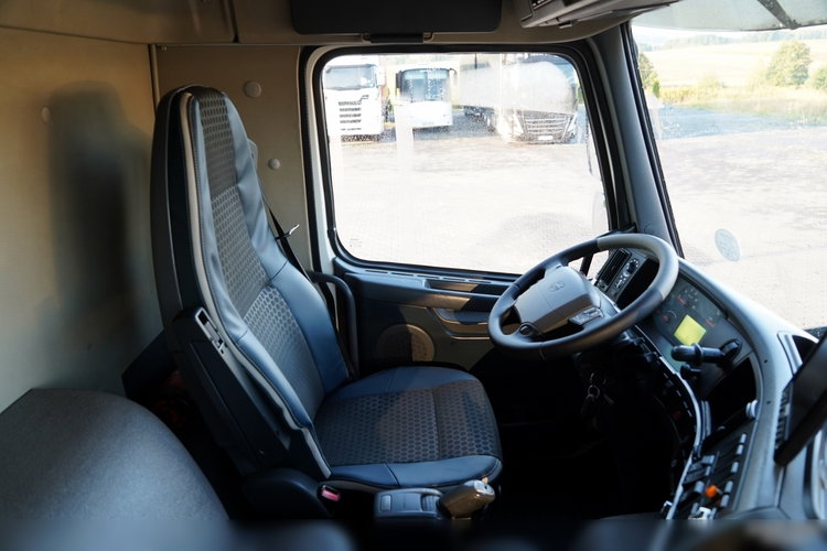 Volvo FMX 410 / 8x4 / GRUSZKA 9m3 / BETONOMIESZARKA / LIEBHERR / SPROWADZONA  zdjęcie 31