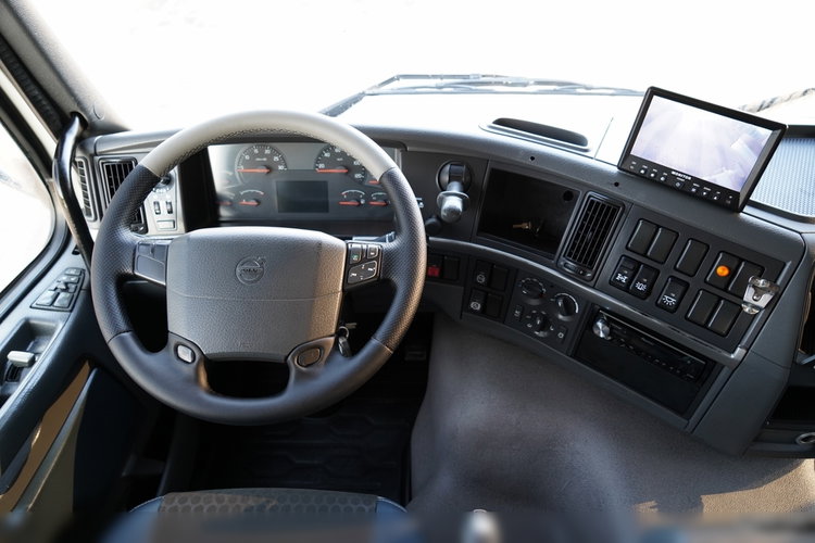 Volvo FMX 410 / 8x4 / GRUSZKA 9m3 / BETONOMIESZARKA / LIEBHERR / SPROWADZONA  zdjęcie 33