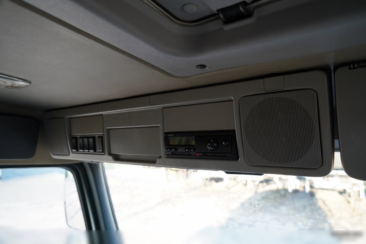 Volvo FMX 410 / 8x4 / GRUSZKA 9m3 / BETONOMIESZARKA / LIEBHERR / SPROWADZONA  zdjęcie 38