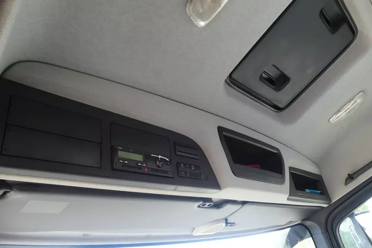 Mercedes ANTOS 2540 / 6x2 / HAKOWIEC 20t / EURO 6 / NISKI PRZEBIEG / zdjęcie 31