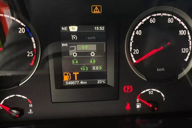 Scania P250 zdjęcie 32