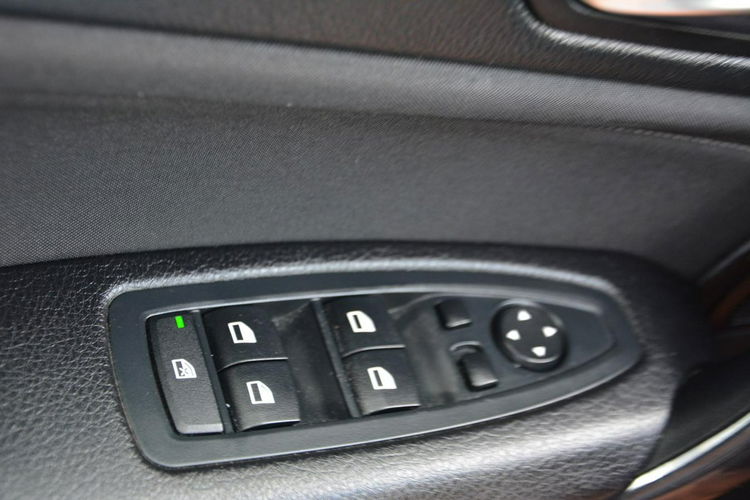 BMW 120 2.0d(184KM) Sport Bi-xenon Ringi Navi Professional 2xParktr. Szyber zdjęcie 33