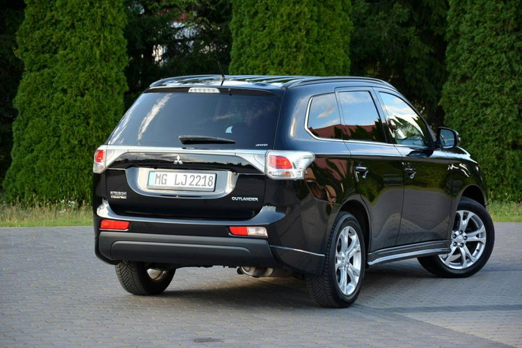 Mitsubishi Outlander 2.2Di-D(150KM)4WD 7-Foteli Xenon Skóry Navi Kamera ALU18 zdjęcie 14