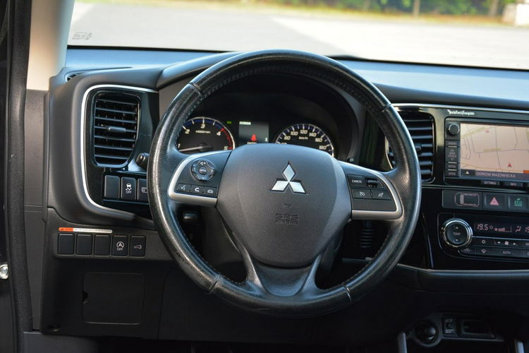 Mitsubishi Outlander 2.2Di-D(150KM)4WD 7-Foteli Xenon Skóry Navi Kamera ALU18 zdjęcie 25