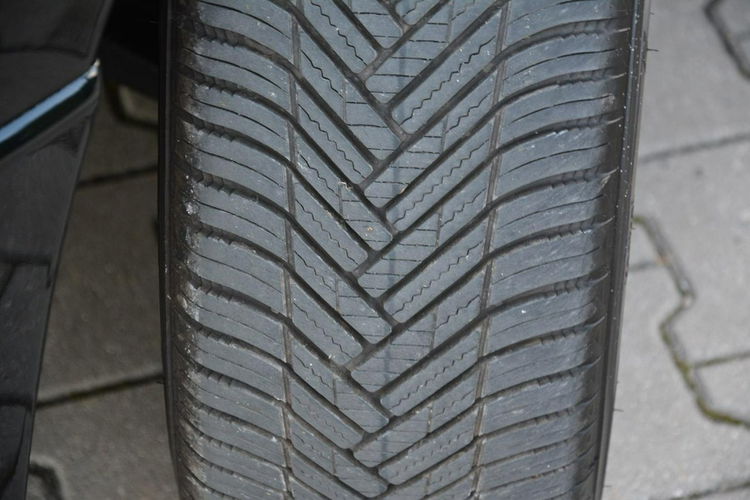 Mitsubishi Outlander 2.2Di-D(150KM)4WD 7-Foteli Xenon Skóry Navi Kamera ALU18 zdjęcie 38