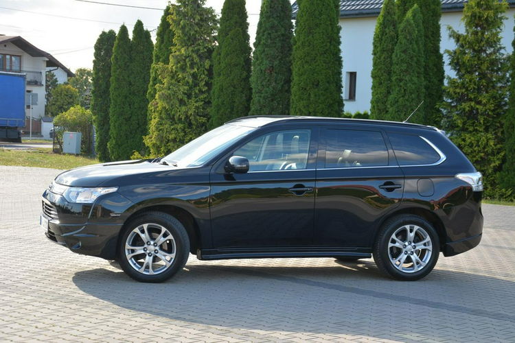 Mitsubishi Outlander 2.2Di-D(150KM)4WD 7-Foteli Xenon Skóry Navi Kamera ALU18 zdjęcie 4