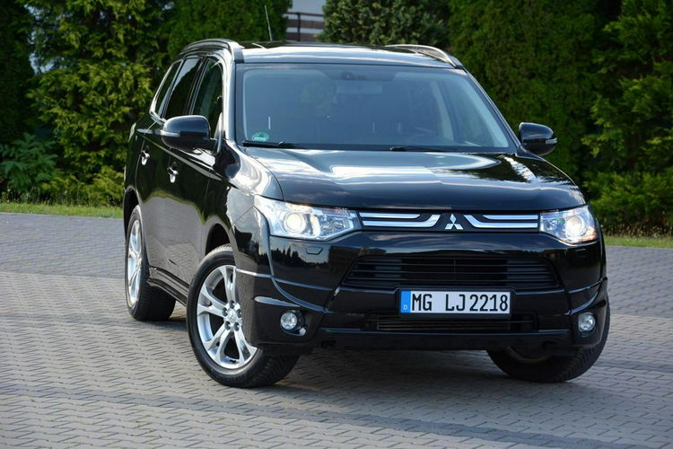 Mitsubishi Outlander 2.2Di-D(150KM)4WD 7-Foteli Xenon Skóry Navi Kamera ALU18 zdjęcie 9