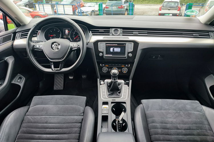 Volkswagen Passat Passat Variant 2.0 TDI Highline BMT + 150KM zdjęcie 16