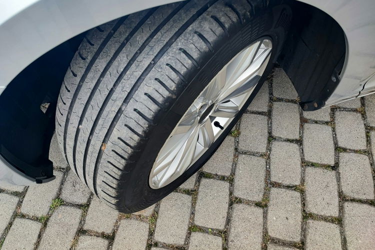 Volkswagen Passat Passat Variant 2.0 TDI Highline BMT + 150KM zdjęcie 20