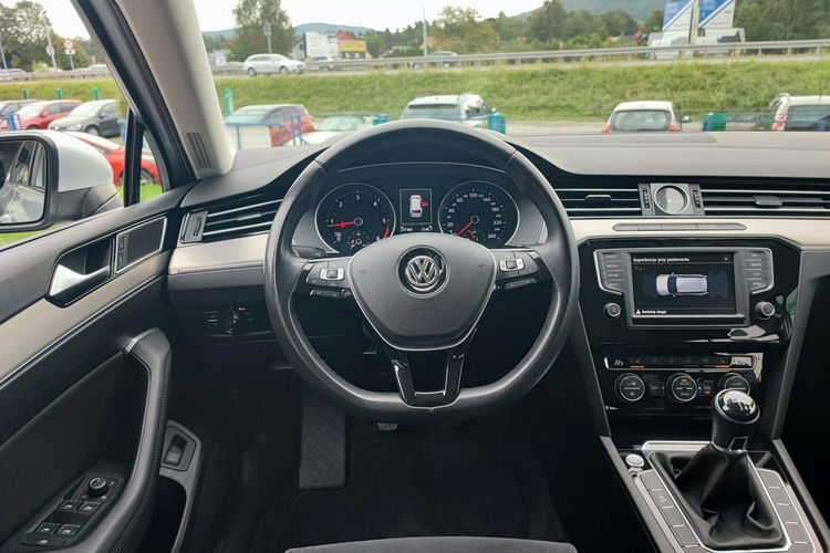 Volkswagen Passat Passat Variant 2.0 TDI Highline BMT + 150KM zdjęcie 21