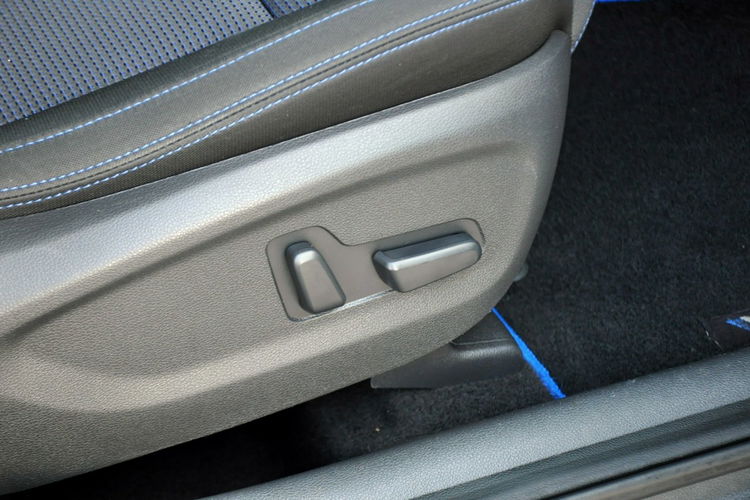 Hyundai Tucson 2.0CRDi(184KM) 4WD Xenon Led Navi Kamera El.Fotele El.Klapa Alu19"ASO zdjęcie 19