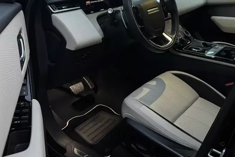 Land Rover Range Rover Velar zdjęcie 18