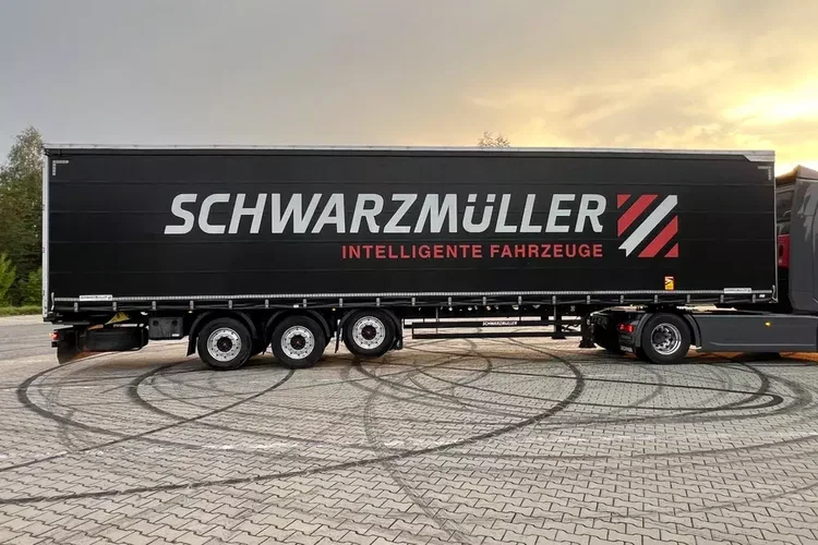 Standard Alcoa felgi 2019/20 lekka waga: 5320kg S1 J Schwarzmuller zdjęcie 4